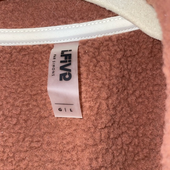 Simons Zip Vest - Picture 6 of 8